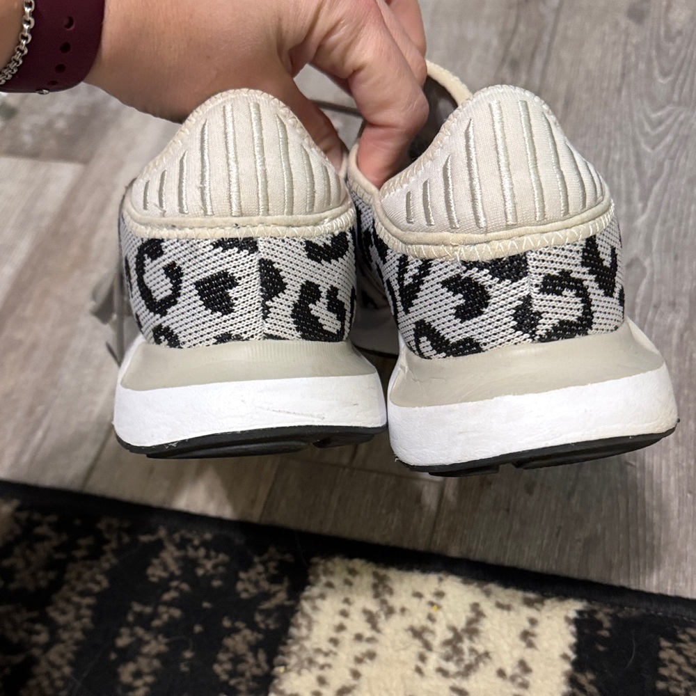 Adidas Women's Sneakers with Leopard Pattern - Black and White - Picture 6 of 7